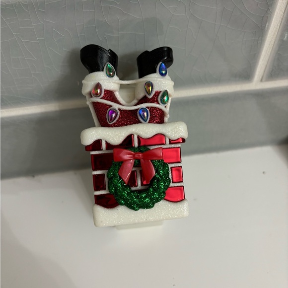 Bath & Body Works Santa Stuck in Chimney Wallflowers Fragrance Plug - Picture 2 of 5